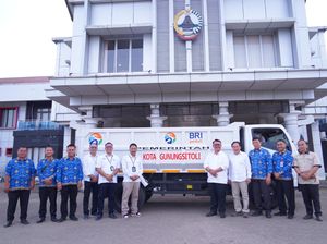 BRI Serahkan 1 Unit Truk Pengangkut Sampah ke Pemkot Gunungsitoli BRI Serahkan 1 Unit Truk Pengangkut Sampah ke Pemkot Gunungsitoli