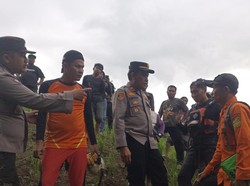 3 Petugas Basarnas Hanyut Saat Cari Korban Hilang di Sungai Karo