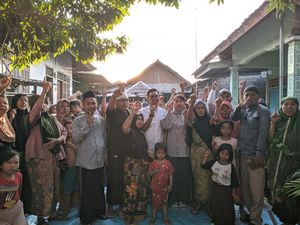 Farin Janji Bangun Jembatan di Depan Emak-emak