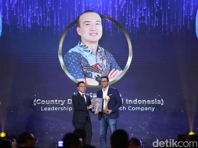 Pimpinan Xiaomi Indonesia Wentao Zhao Dianugerahi detikcom Awards