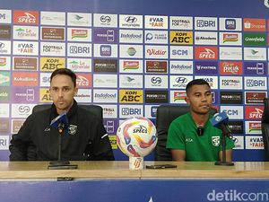 Paul Munster Tak Mau Remehkan Persib Meski Tak Didukung Bobotoh