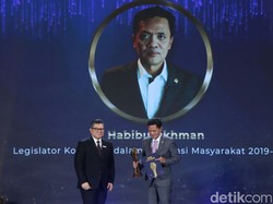 Video: Habiburokhman-Muzani Raih detikcom Awards