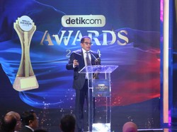Setjen DPR Raih Lembaga Pendukung Berkinerja Tinggi detikcom Awards 2024