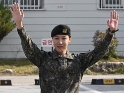Video J-Hope BTS Selesai Wamil: Para Tentara Bekerja Keras Lindungi Korsel