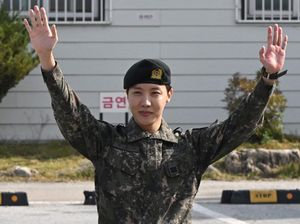Selamat Datang Kembali, j-hope BTS! Selamat Datang Kembali, j-hope BTS!