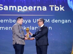 Sokong UMKM Naik Kelas, Sampoerna Raih detikcom Awards 2024