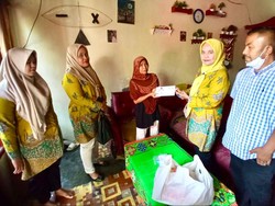 Andre Rosiade Bantu Biaya Pengobatan Istri Tukang usai Operasi Benjolan