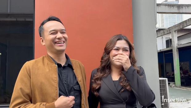 Vicky Shu dan suami