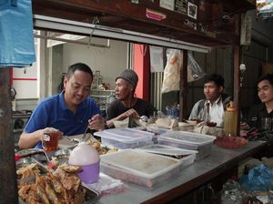 Disambati Warga Mijen soal Jalan Macet, Yoyok-Joss Siapkan Solusi Disambati Warga Mijen soal Jalan Macet, Yoyok-Joss Siapkan Solusi