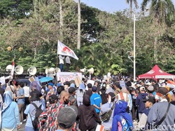 Ada Demo di Patung Kuda, Jalan Medan Merdeka Selatan Ditutup