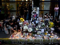 Video Suasana Area Hotel Tempat Liam Payne Tewas: Dipenuhi Lilin dan Karangan Bunga