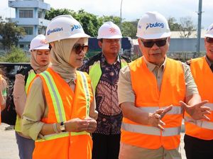 Direksi Bulog Monitoring Bongkar Muat Beras di Pelabuhan Tanjung Wangi