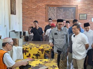 Cagub Jateng Ahmad Luthfi Ajak Anak Muda Peduli Budaya Membatik