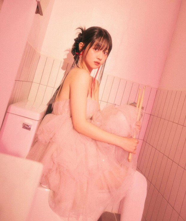 Chodan member QWER/ Foto: x.com/official_QWER