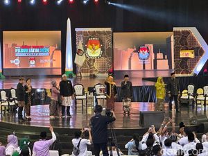 Melihat Busana yang Dikenakan 3 Paslon Saat Debat Perdana Pilgub Jatim