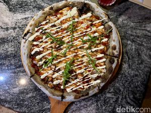 FELLA : Gurihnya BBQ Pizza Buatan Restoran Italia Modern di Bandung FELLA : Gurihnya BBQ Pizza Buatan Restoran Italia Modern di Bandung