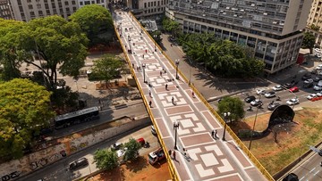Jembatan Langit yang Memukau: Pesona Arsitektur di Negeri Samba