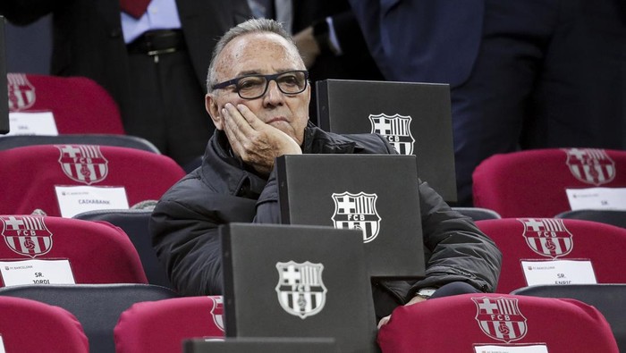 BARCELONA, SPAIN - DECEMBER 18: ex president Joan Gaspart during the La Liga Santander  match between FC Barcelona v Real Madrid at the Camp Nou on December 18, 2019 in Barcelona Spain (Photo by David S. Bustamante/Soccrates/Getty Images)
