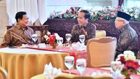 Potret Makan Siang Pamitan Jokowi dan Para Menteri, Ditutup Foto Bareng