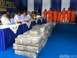 BNN Sumbar Gagalkan Peredaran 600 Kg Ganja dari Aceh, 7 Orang Ditangkap