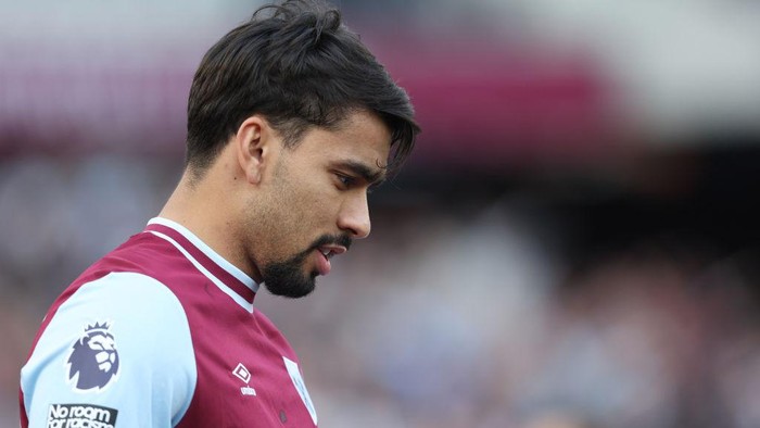 LONDON, ENGLAND - OCTOBER 5: West Ham Uniteds Lucas Paqueta during the Premier League match between West Ham United FC and Ipswich Town FC at London Stadium on October 5, 2024 in London, England. (Photo by Rob Newell - CameraSport via Getty Images)