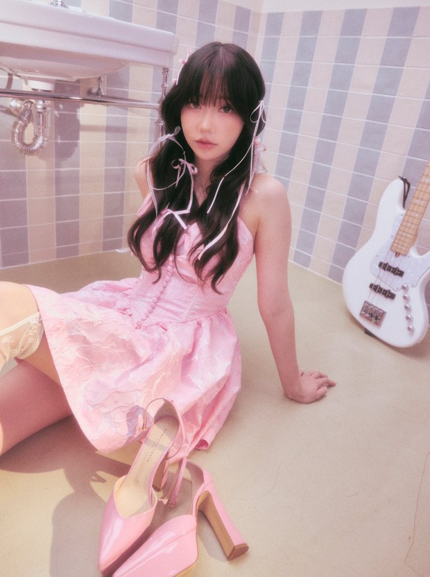 Magenta member QWER/ Foto: x.com/official_QWER