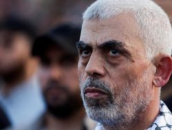 Video: Israel Bawa Jenazah Pimpinan Hamas Yahya Sinwar ke Forensik