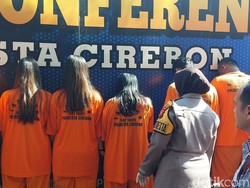 Hilang Emas 37 Gram Usai Didatangi 5 Sosok Putih di Cirebon