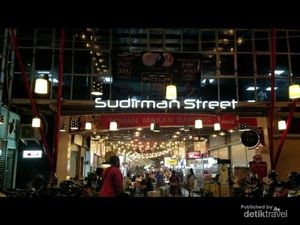 Sudirman Street Food, Surga Kuliner di Jantung Kota Bandung