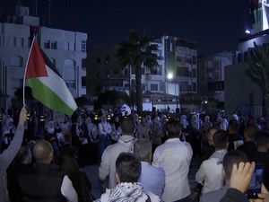 Video: Warga Yordania Geruduk Kedubes Israel Seusai Yahya Sinwar Tewas