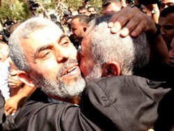 Momen Terakhir Yahya Sinwar: Lempar Tongkat ke Drone Israel