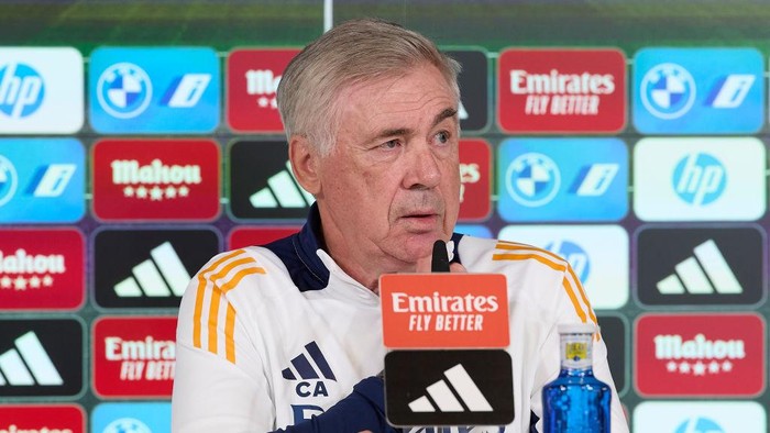 MADRID, SPAIN - 2024/10/18: Carlo Ancelotti, the head coach of Real Madrid CF speaks during a press conference on the eve of the 2024/2025 La Liga EA Sports week 10 football match between RC Celta de Vigo and Real Madrid CF at Ciudad Real Madrid. (Photo by Federico Titone/SOPA Images/LightRocket via Getty Images)