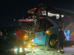 Tabrakan Maut Bus Vs Bus di Sumbawa, 1 Polisi Tewas