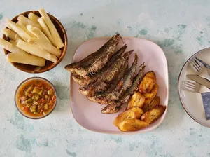 Makan Ikan Sarden Buat Panjang Umur hingga Juara MasterChef Buka Warung Nasi Padang Makan Ikan Sarden Buat Panjang Umur hingga Juara MasterChef Buka Warung Nasi Padang