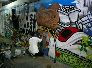 Mural Anak Muda Solo Siap Sambut Kepulangan Jokowi