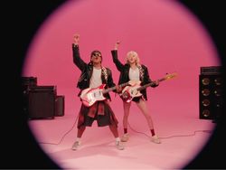 Video: Siap-siap! Bruno Mars Bakal Duet Lagi Bareng Rose BLACKPINK