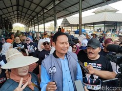 Datangi Pasar Ikan Lamongan, Yuhronur-Dirham Serap Aspirasi Pedagang