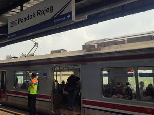 Kemenhub Targetkan 5 Ribu Penumpang dari Stasiun Pondok Rajeg Perhari Kemenhub Targetkan 5 Ribu Penumpang dari Stasiun Pondok Rajeg Perhari