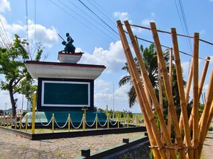 Tugu Kemit Simbol Perjuangan Warga Kebumen Pertahankan Tapal Batas Tugu Kemit Simbol Perjuangan Warga Kebumen Pertahankan Tapal Batas