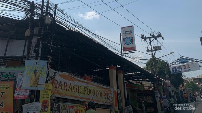 Garage Foodcourt Jadi Hidden Gem Kuliner di Ujung Berung