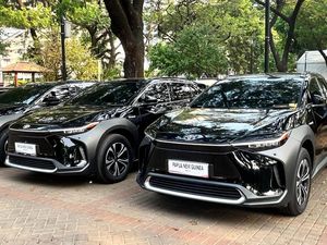 Daftar Harga Toyota bZ4X, Ada yang Rp 600 Jutaan Daftar Harga Toyota bZ4X, Ada yang Rp 600 Jutaan