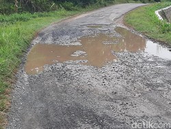 Jalan Antardesa di Pucakwangi Pati Rusak Parah, Pernah Ada yang Jatuh