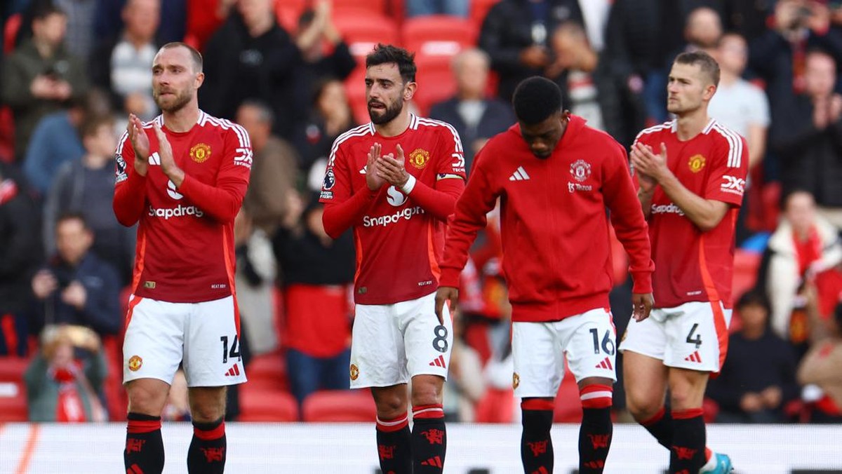Manchester United mengalahkan Brentford 2-1 (REUTERS/Molly Darlington)