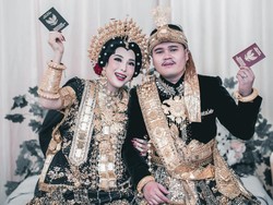 Kebahagiaan Nayunda Nabila Resmi Dipinang Pengusaha Rafi Mintardi