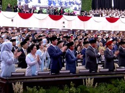 Nama Prabowo Disebut, Peserta Sidang MPR Standing Ovation