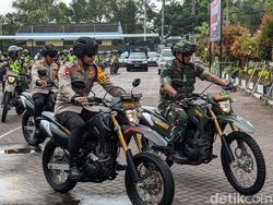 Polisi Trenggalek Gelar Patroli Besar Iringi Pelantikan Presiden Baru