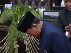 Presiden Prabowo Beri Hormat, Peserta Sidang MPR Langsung Riuh