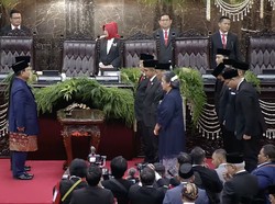 Prabowo-Gibran Menandatangani Berita Acara Pelantikan Presiden dan Wapres