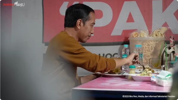 Hari Ini Presiden Jokowi Akhiri Masa Jabatan, Ini 10 Momen Seru Kulinerannya