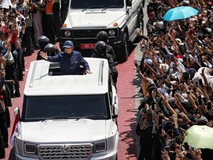 Ini Spesifikasi Mobil MV3 Garuda Limousine yang Ditumpangi Prabowo Usai Dilantik